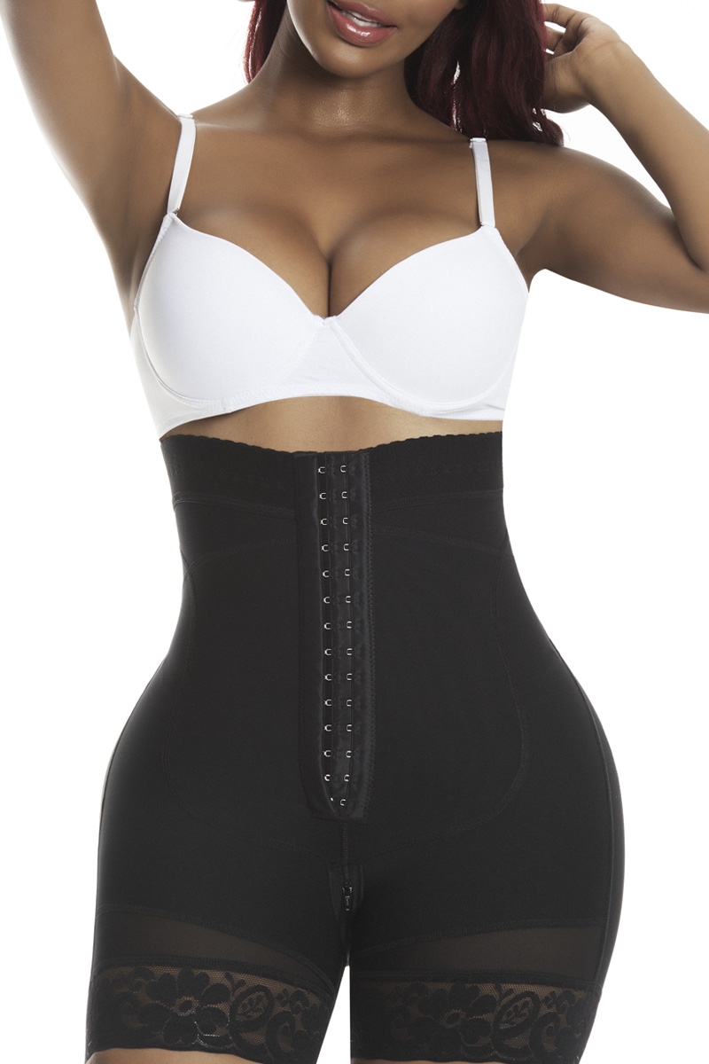 Wearing custom size strapless faja in xs waist/ 4xl hips